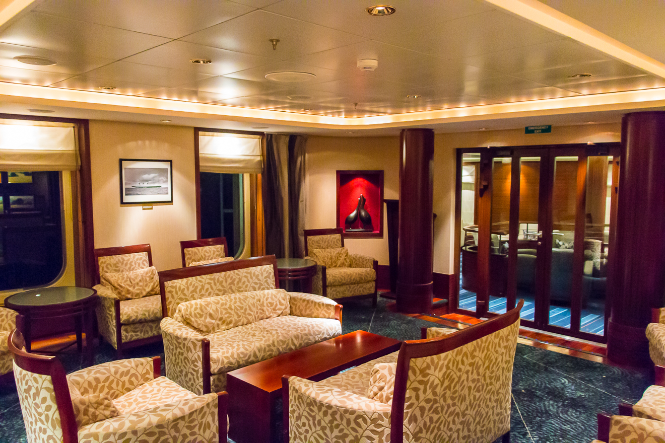 QM2 - Night Board Room